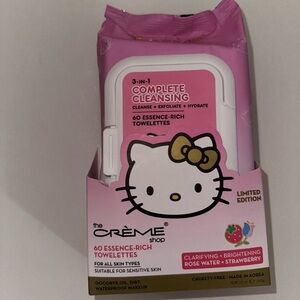 Hello Kitty x The Crème Shop Pink Cleansing Towelettes